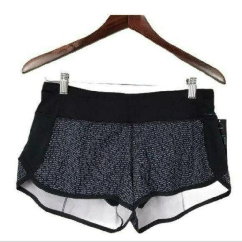 Lululemon Speed Shorts Seawheeze Coded Manifesto Black and White, Size 6 New
